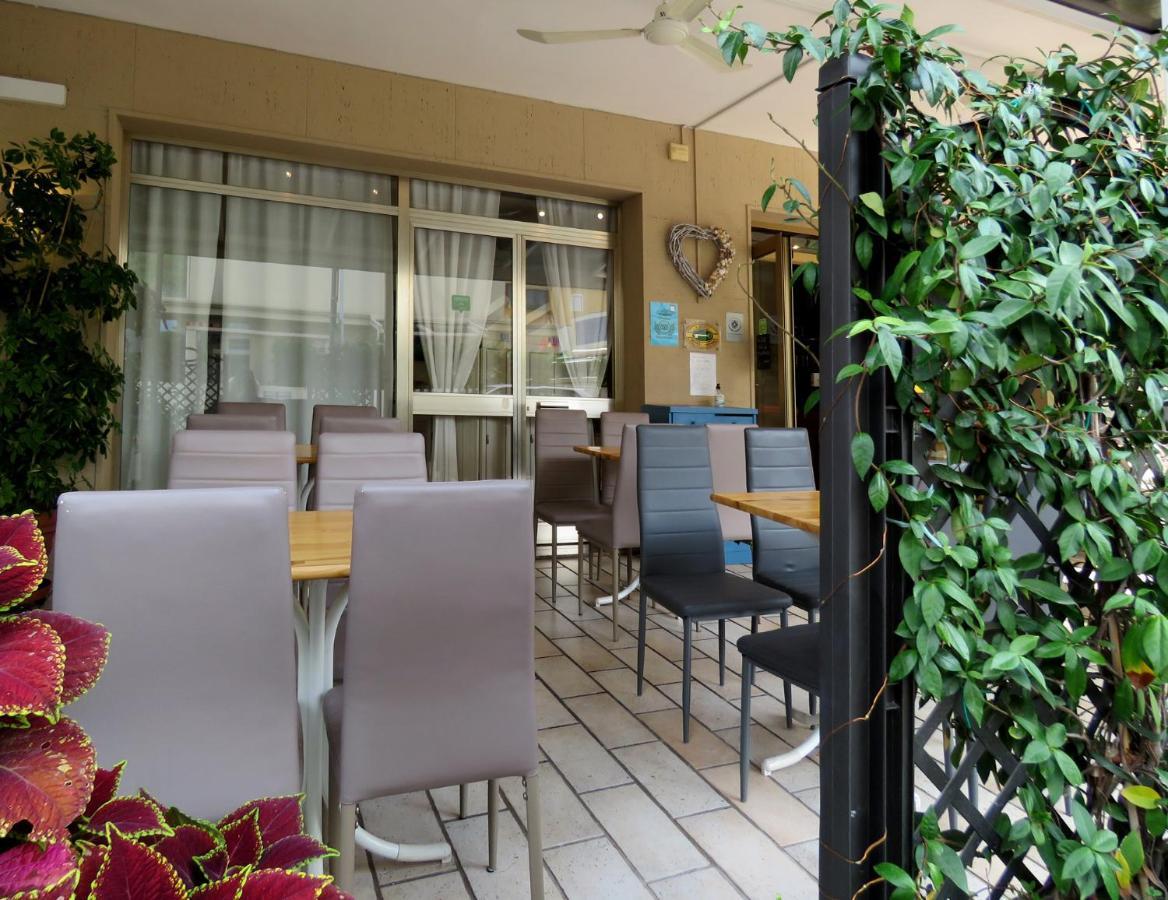 Hotel Saturno Lido di Jesolo Exterior photo