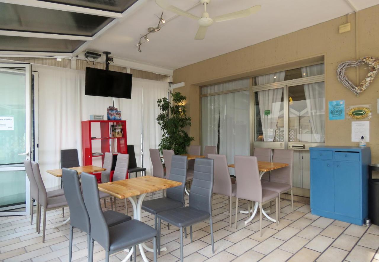 Hotel Saturno Lido di Jesolo Exterior photo