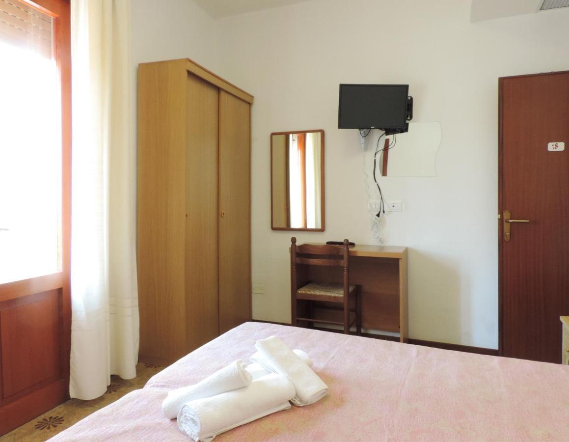 Hotel Saturno Lido di Jesolo Exterior photo